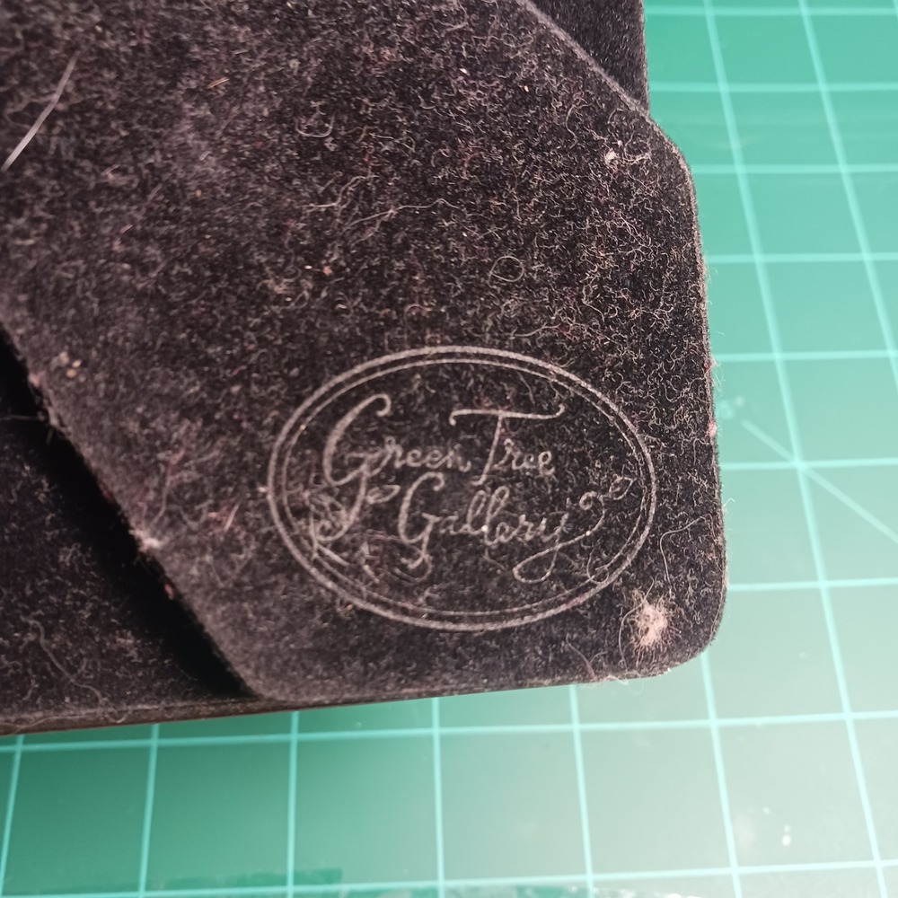 Green Tree Gallery Black Red Distressed Photo Frame Table Easel 9.5x7.5 - Picture 3 of 4